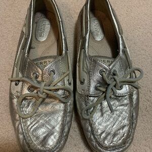 Women’s Sperry boat shoes size 9